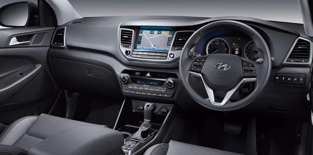 2016 Hyundai Tucson interior (2)