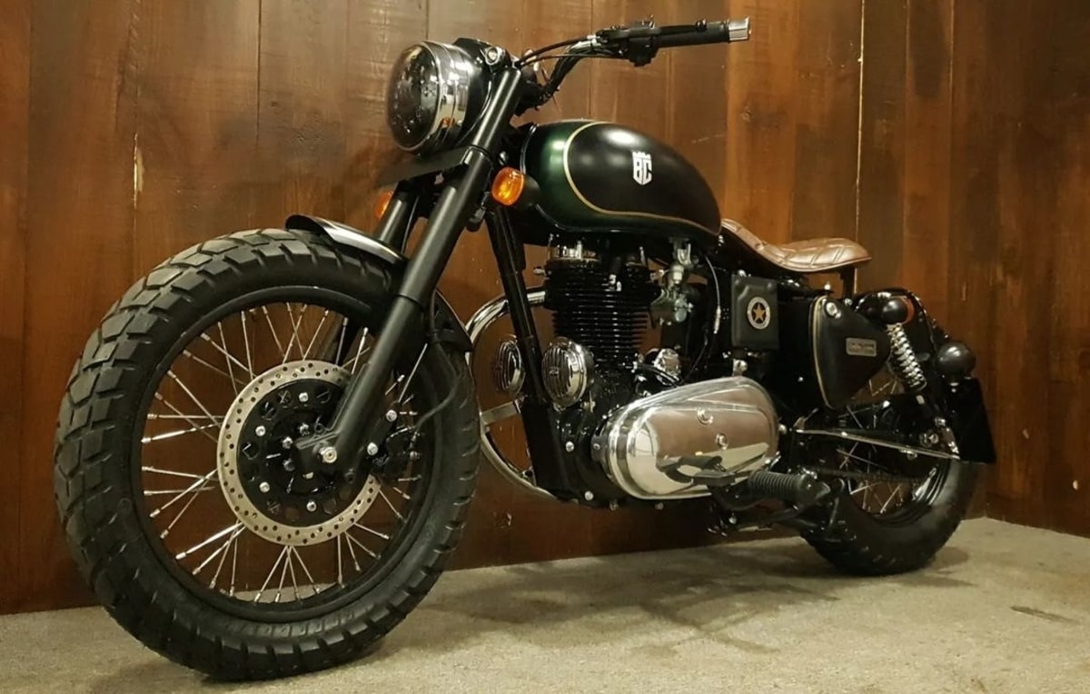 Royal Enfield Bullet (Cast Iron) Modified Into A Stunning Bobber