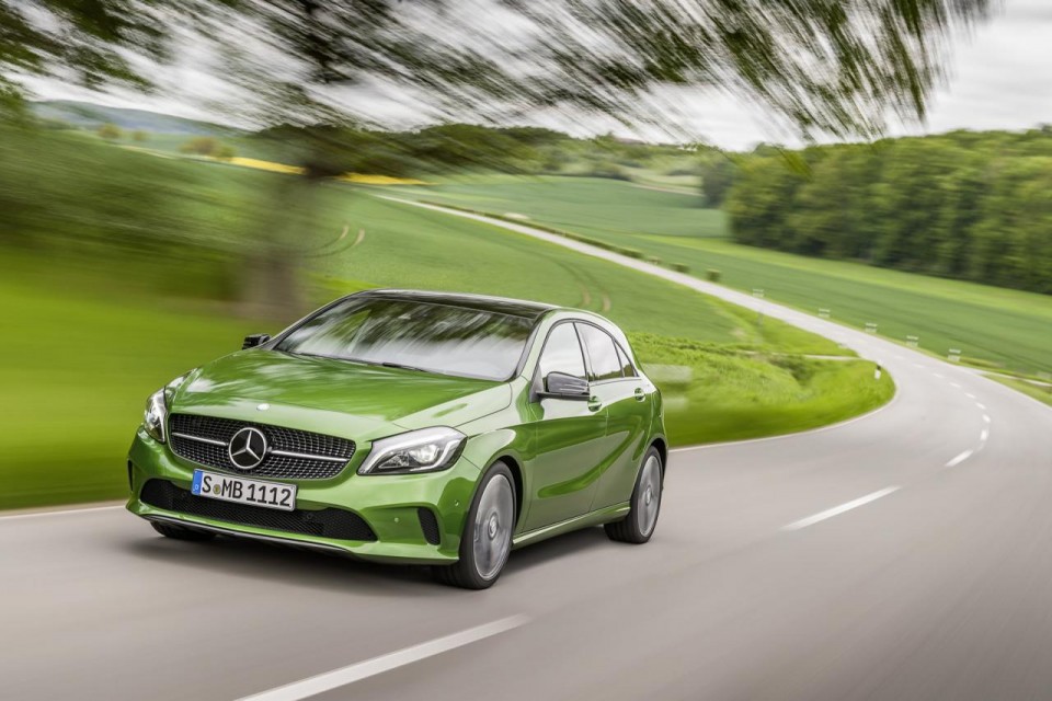 2016-mercedes-a-class-facelift-debuts-with-new-16-engine-and-launch-assist-photo-gallery_18