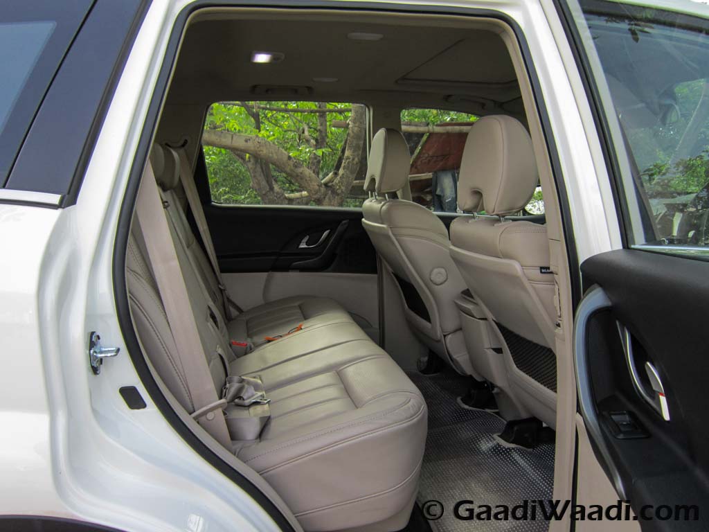 2015 mahindra xuv 500 24 rear seat