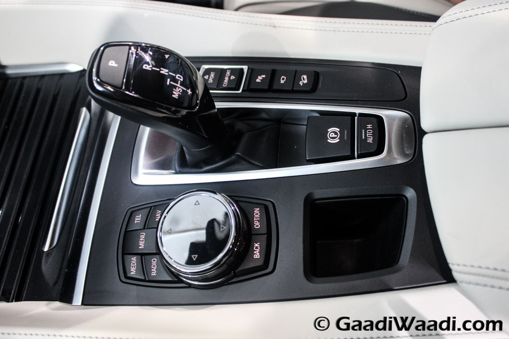 BMW X6M 2016 India console
