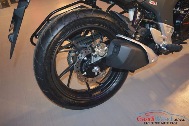 2015 Honda CB 160R Hornet petal disc