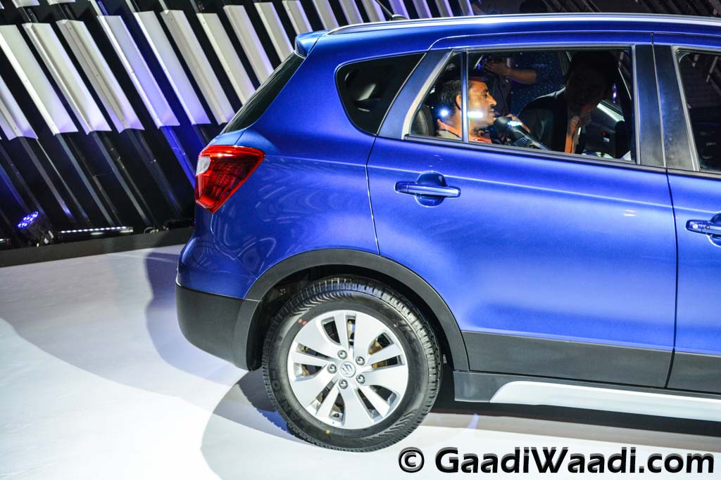 2015 Maruti S-cross launched in india-29