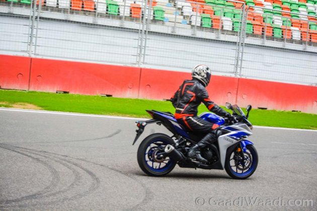 Yamaha R3 Launched at Rs.3.25 lakhs-18