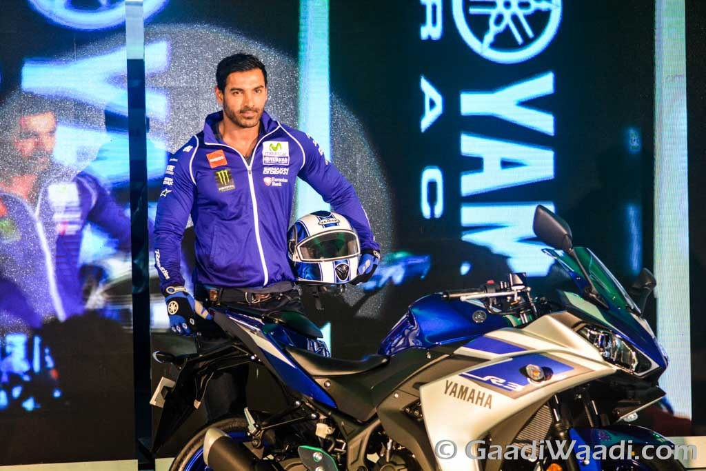 Yamaha R3 Launched at Rs.3.25 lakhs-5
