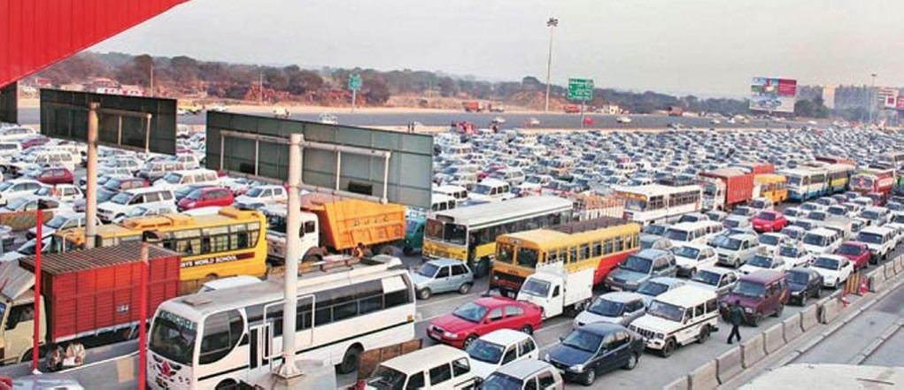 toll naka india traffic