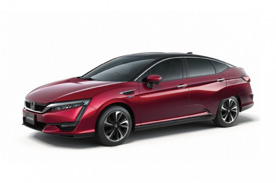 Honda Clarity Fuel cell side image