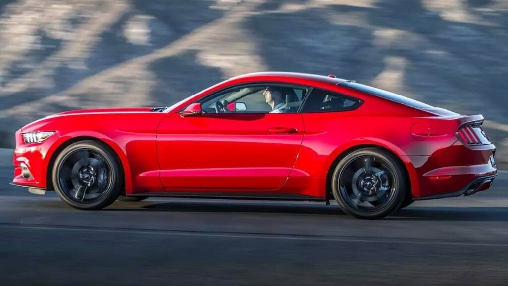 2015 Ford Mustang India side