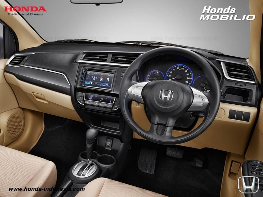 2016-Honda-Mobilio-facelift-dashboard