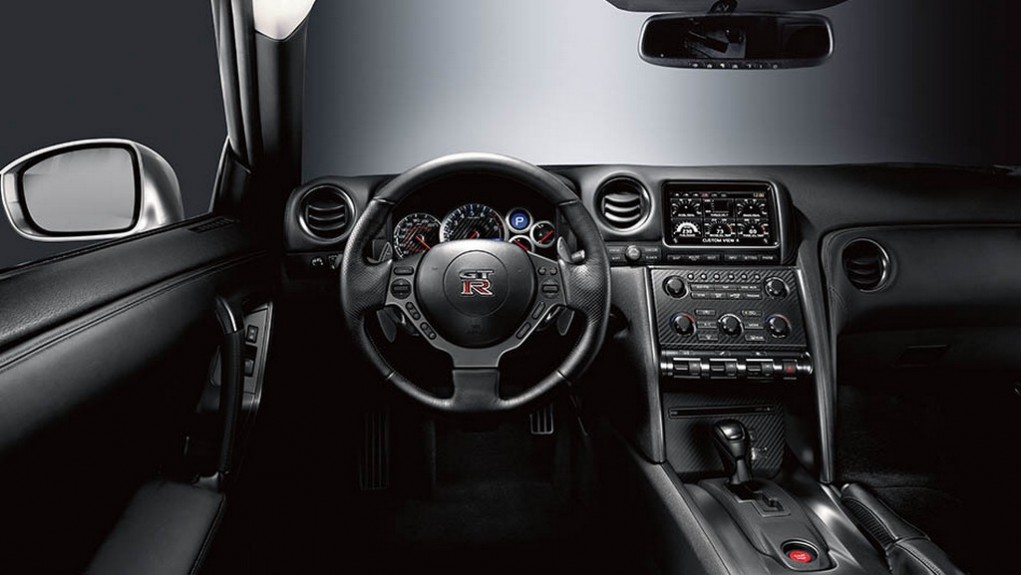 Nissan GTR Interior