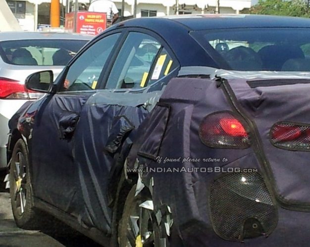 2016 Hyundai Elantra Caught Testing in India For the First Time