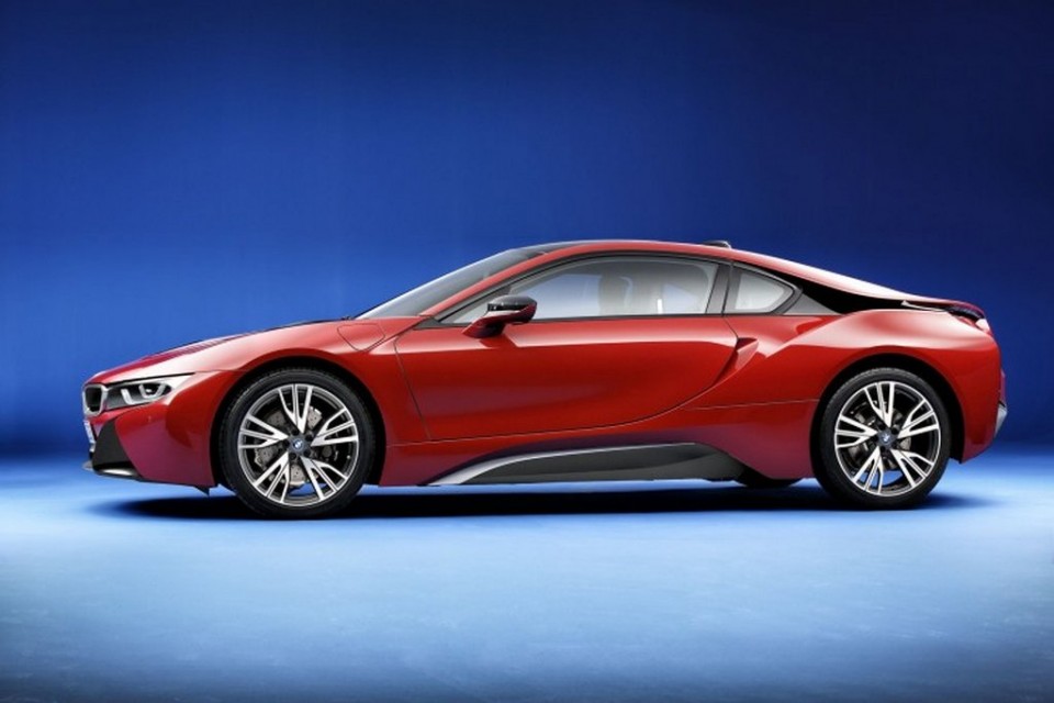 BMW i8 Protonic Red Edition side