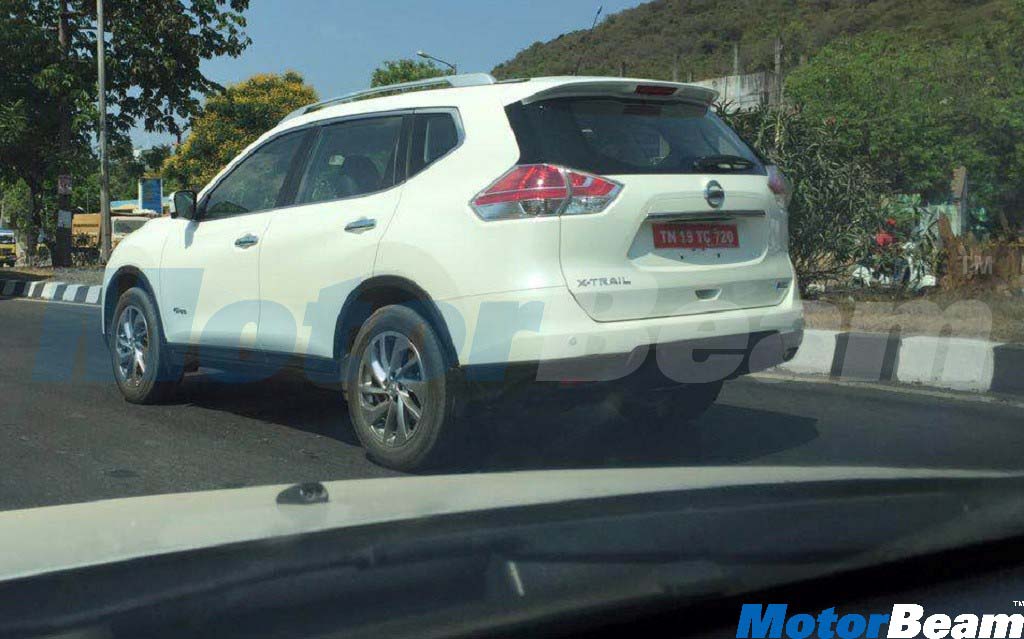 Nissan-X-Trail-spotted-testing-in-Chennai.jpg