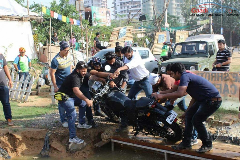 Royal Enfield Himalayan Bike Accident in Chennai-4