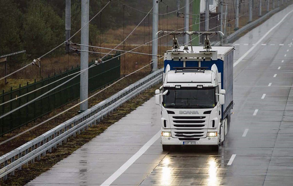 World's First Electric Road Inaugurated in Sweden