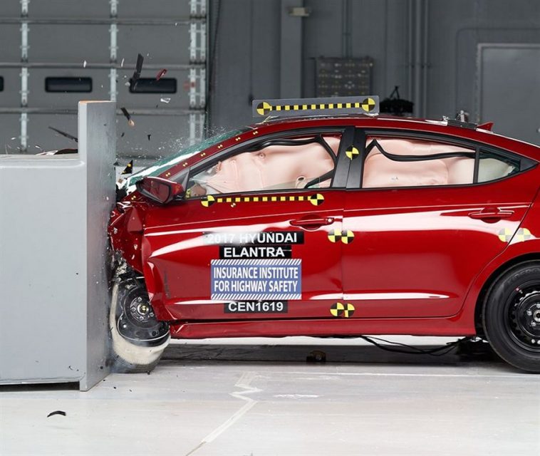 Hyundai Elantra IIHS Crash Test