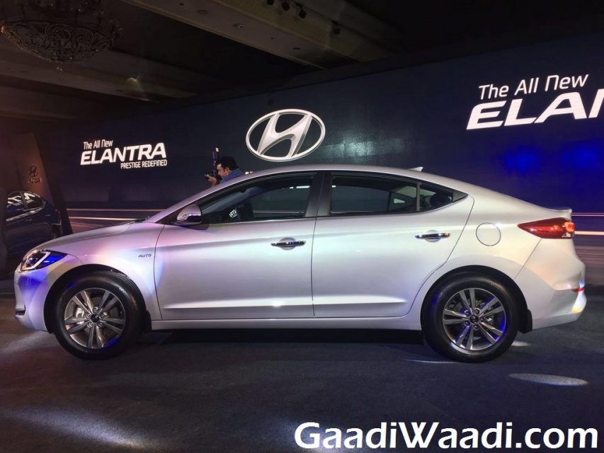 New Hyundai Elantra launched in India (13)