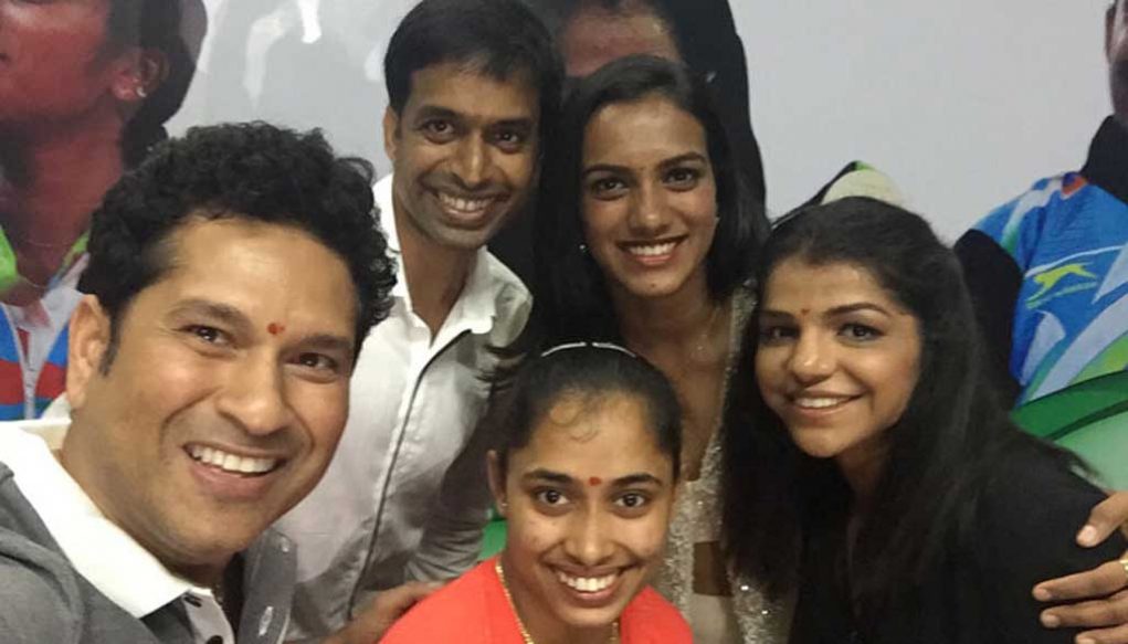 Sachin-Selfie-With-Olympians.jpg
