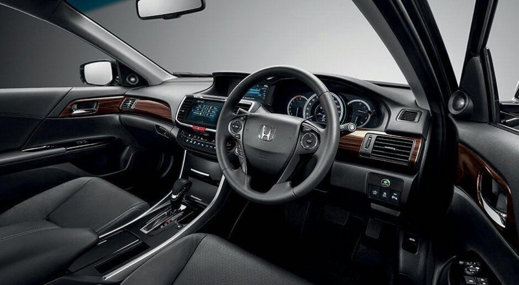 2016 Honda Accord Hybrid interior