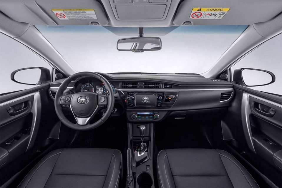 Toyota-Corolla-Dynamic-Edition interior