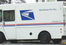 United_States_Postal_Service_Truck.jpg
