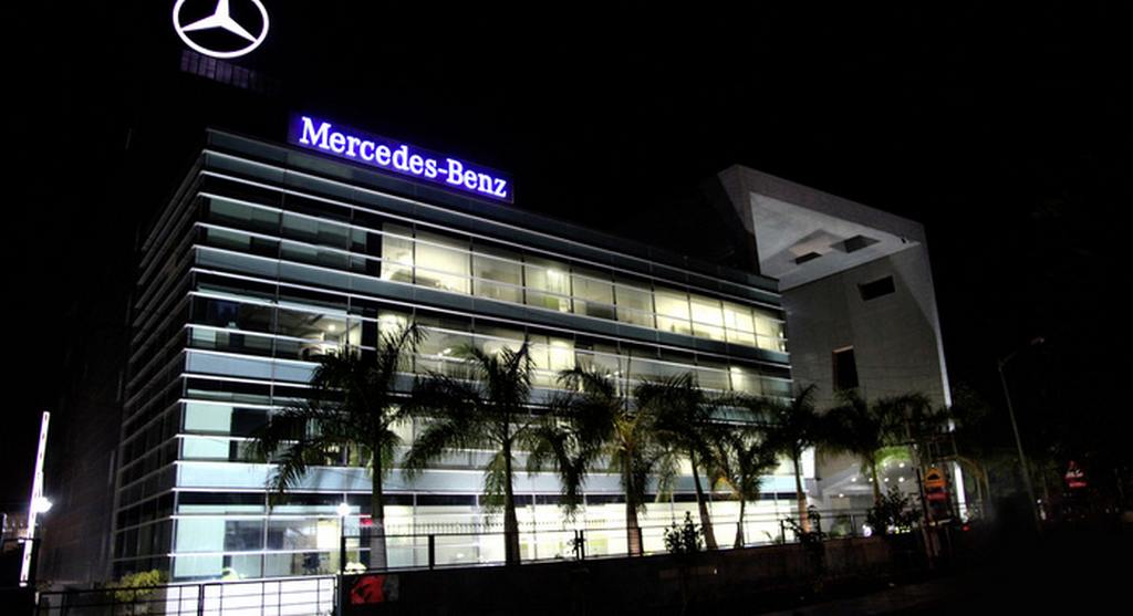 Mercedes-Benz R&D Centre Celebrates Two Decades