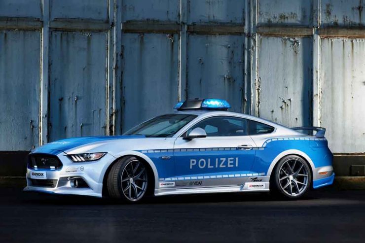Ford-Mustang-Police-Car-4.jpg