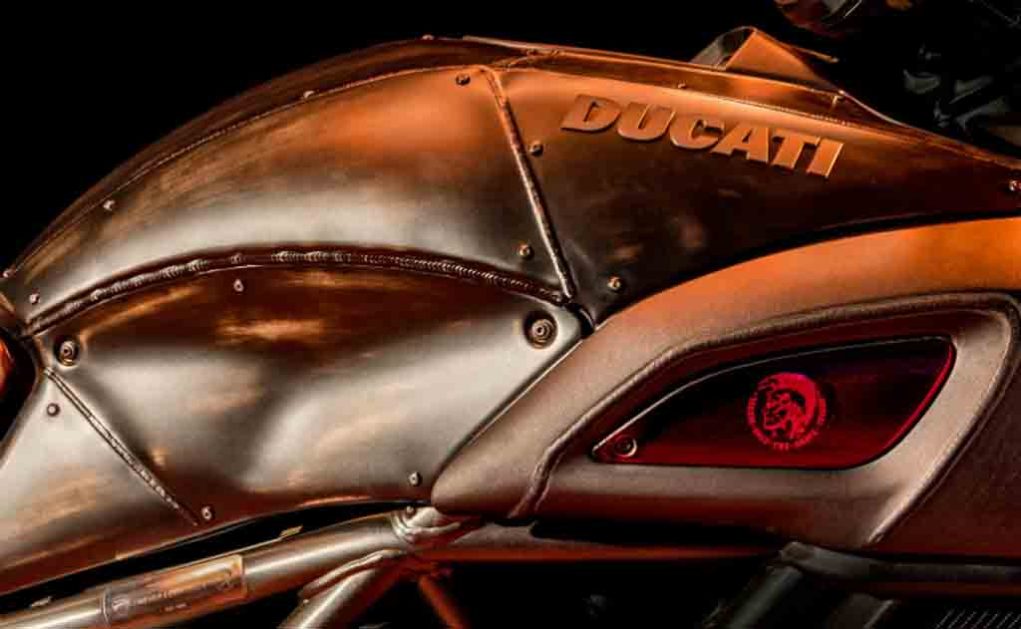 Ducati-Diesel-Diavel-5.jpg