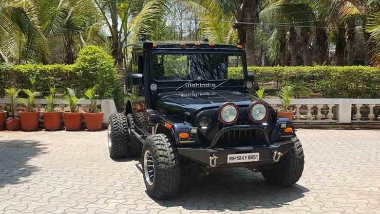 Customised Mahindra Thar Six-Wheeler