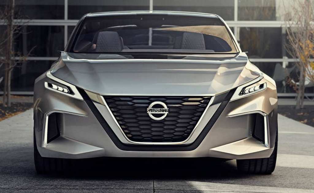 Nissan Vmotion 2.0 Electric Sedan Concept 1