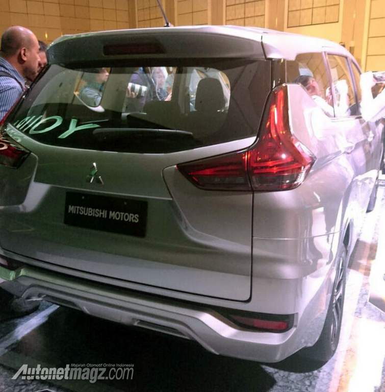 Mitsubishi Expander MPV Maruti Ertiga Rival Launch