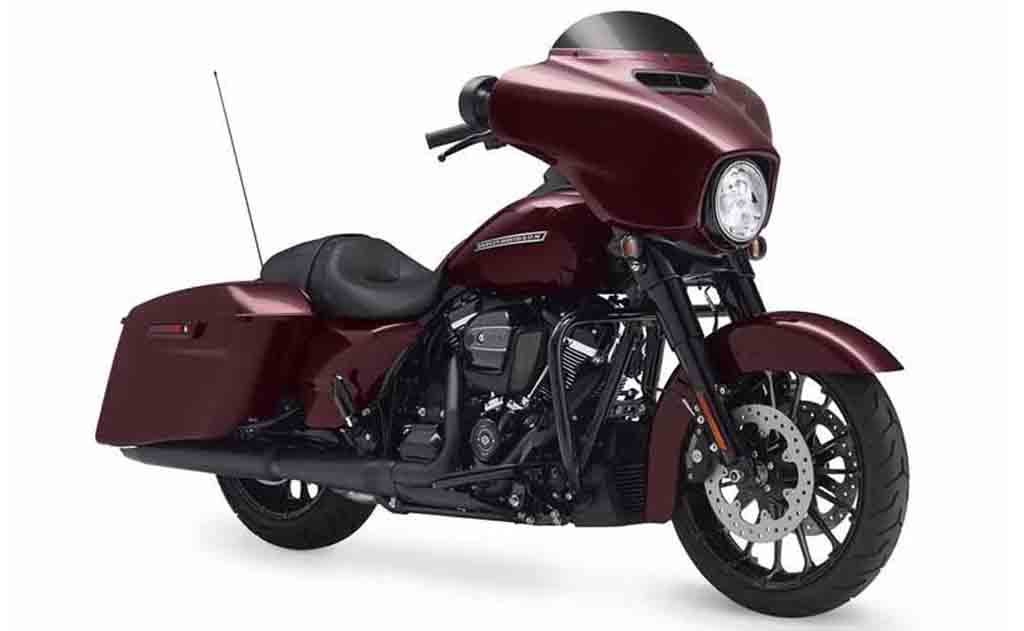 Harley Davidson Launches Four CVO Models For 2018