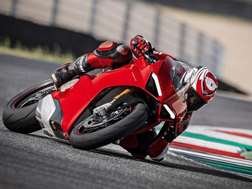 Ducati Panigale V4 Superbike Revealed - Price, Engine, Specs, Features, Performance 1