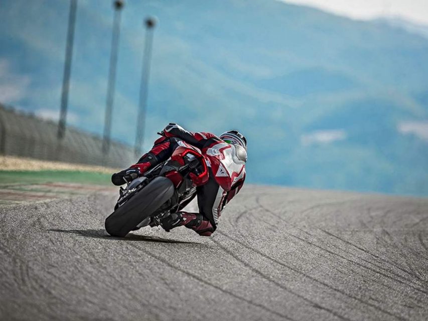 Ducati Panigale V4 Superbike Revealed - Price, Engine, Specs, Features, Performance 5