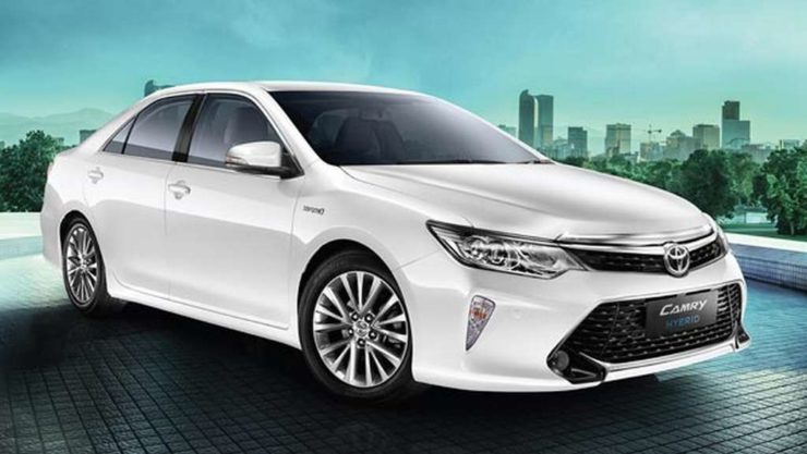 2018 Toyota Camry Hybrid launched at Rs 37.22 lakh 3