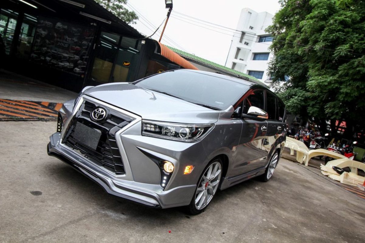 Lexus Inspired Customised Toyota Innova Crysta Looks Phenomenal