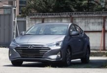 Hyundai-Elantra-facelift-spied-undisguised-1