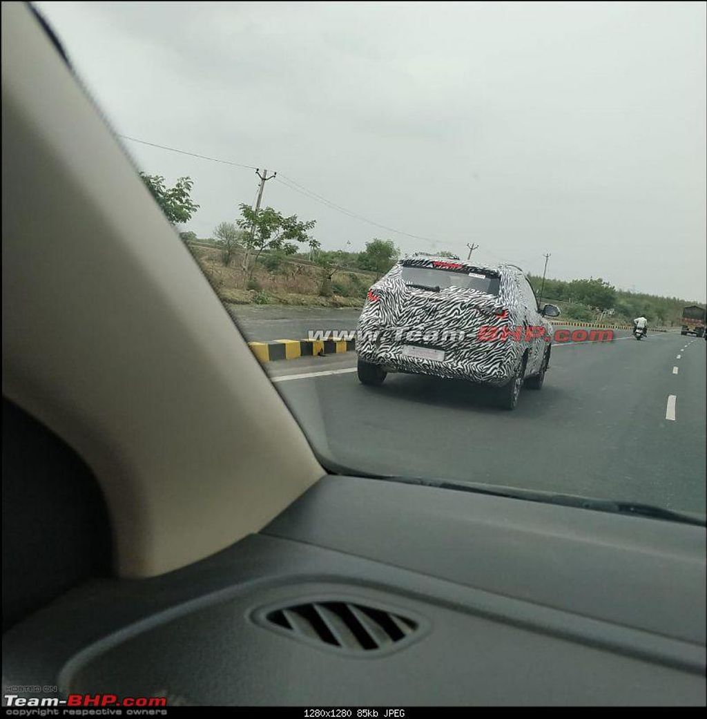 MG-ZS-Compact-SUV-Spied-2