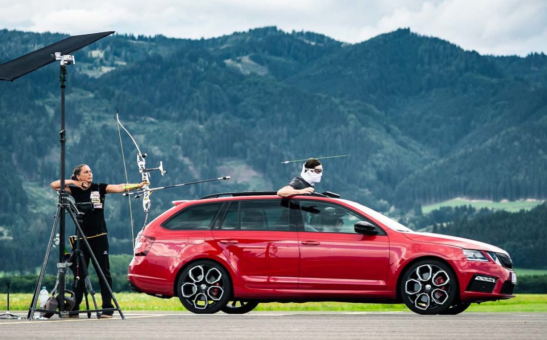 Guy Catches a Flying Arrow from the Sunroof of a Speeding Skoda Octavia Combi vRS-1