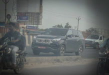 Mahindra Y400 Spied For The First Time With Production Grille