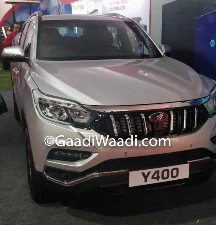 Mahindra XUV700 (Y400) Spotted Undisguised In Silver Colour 1