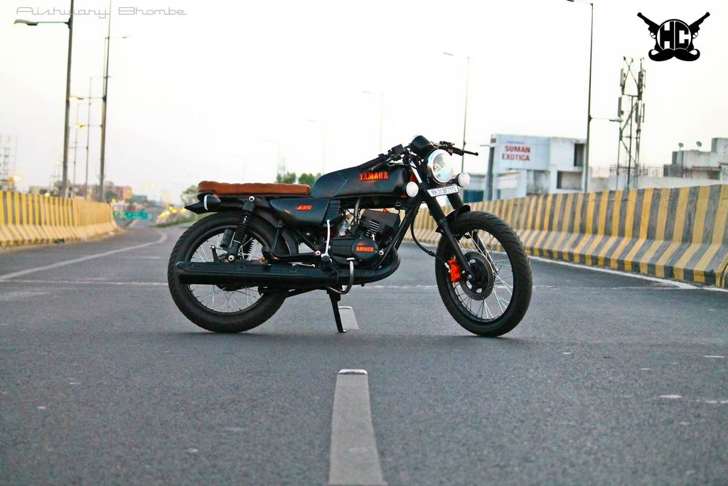 This Modified Yamaha RX135 With Café Racer Theme Looks Classy