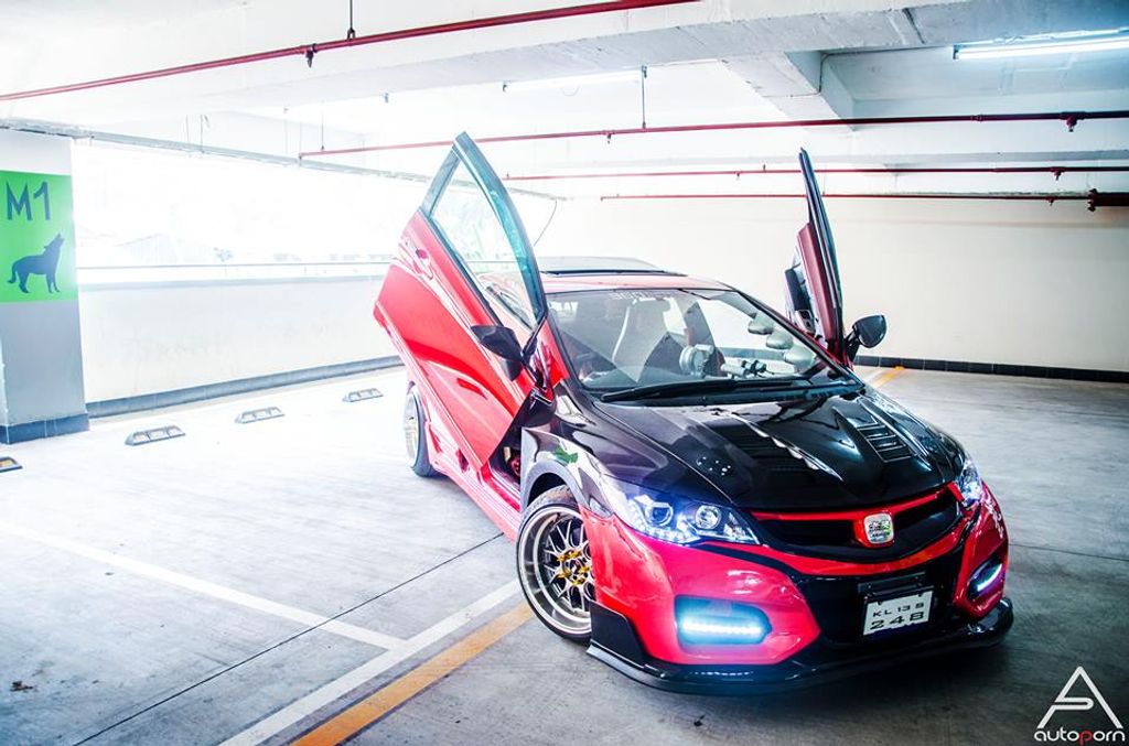 This Fully Modified Honda Civic Is Drenched In Sportiness