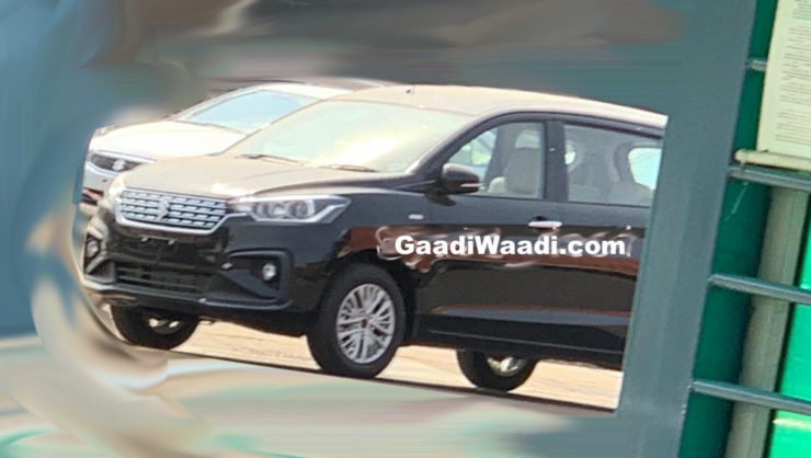New Maruti Ertiga Spotted With Chrome Boot Applique, Production Begins 1