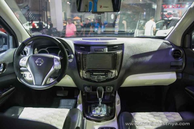 Nissan Terra S Interior