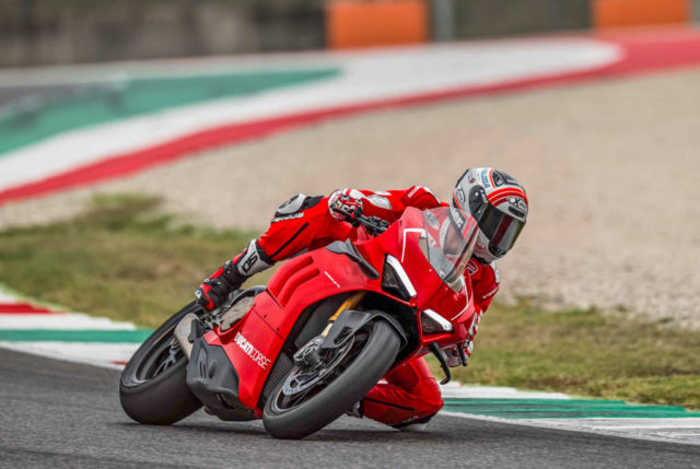 2019-Ducati-Panigale-V4R-3