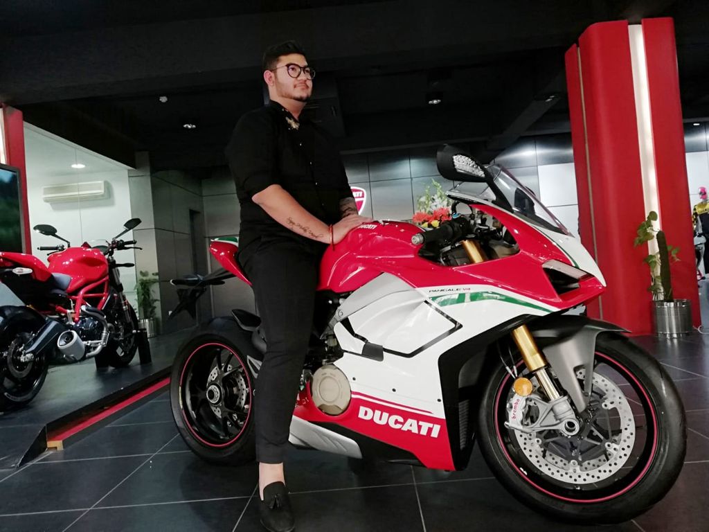 Ducati-delivered-first-Panigale-V4-Speciale-in-India-1
