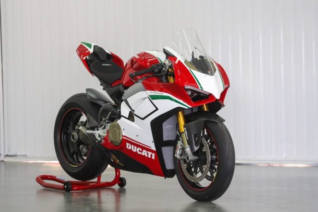 Ducati-delivered-first-Panigale-V4-Speciale-in-India-2