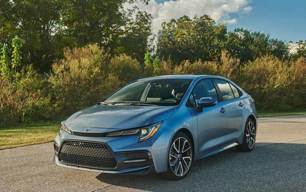 India-Bound 2019 Toyota Corolla Sedan Breaks Covers In New Styling 4