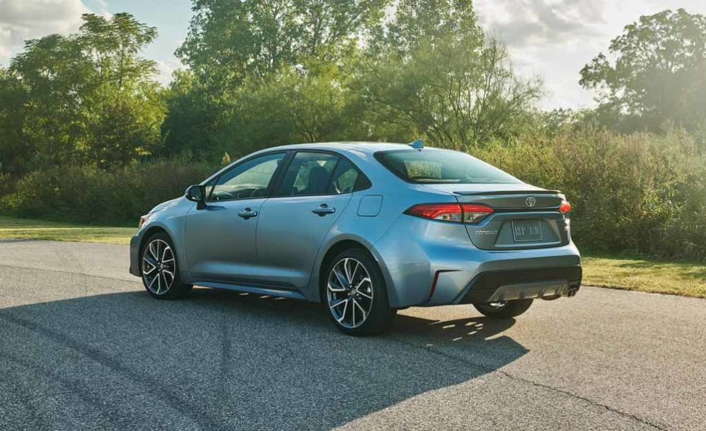 India-Bound 2019 Toyota Corolla Sedan Breaks Covers In New Styling 6